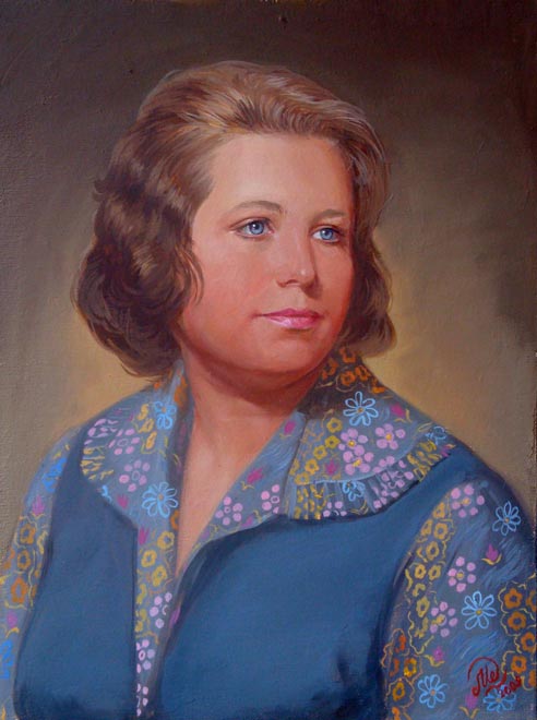 Женский портрет в цветастой кофте